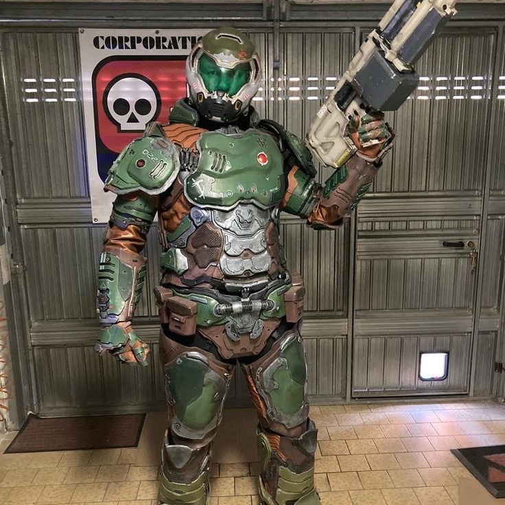 DIY Doomguy costume