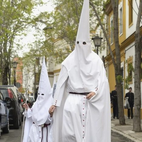 kkk costume
