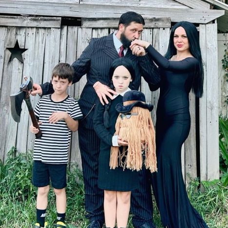 -addams family costume