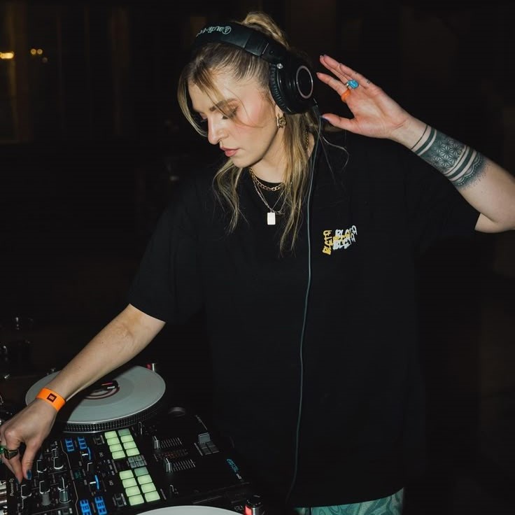 dj costume