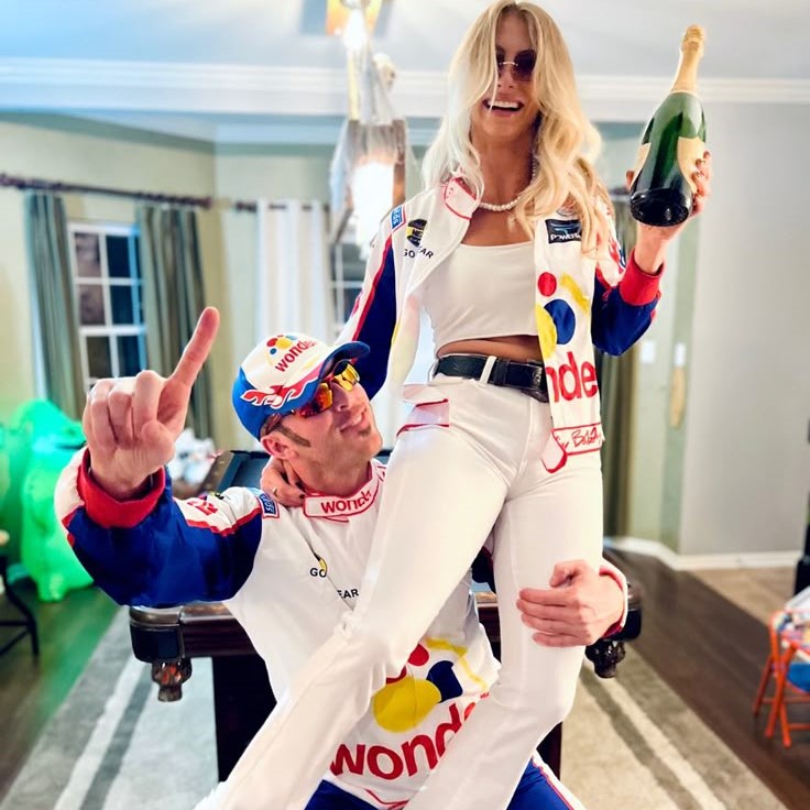 carley bobby costume