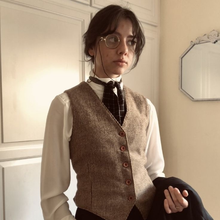 detective costume