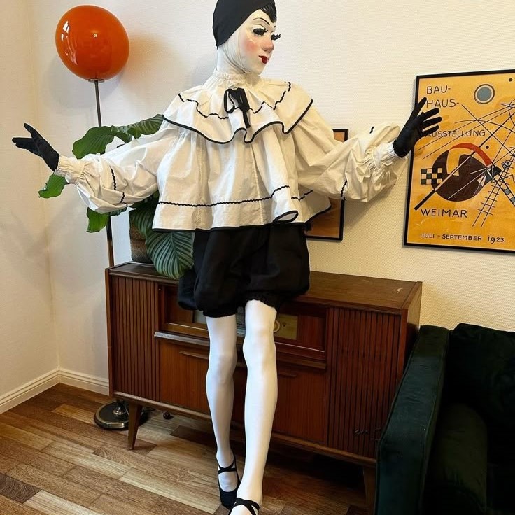 pierrot clown costume
