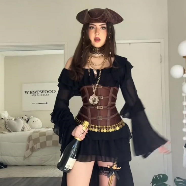 womens pirate costume