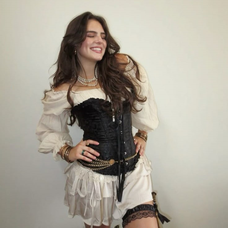 womens pirate costume