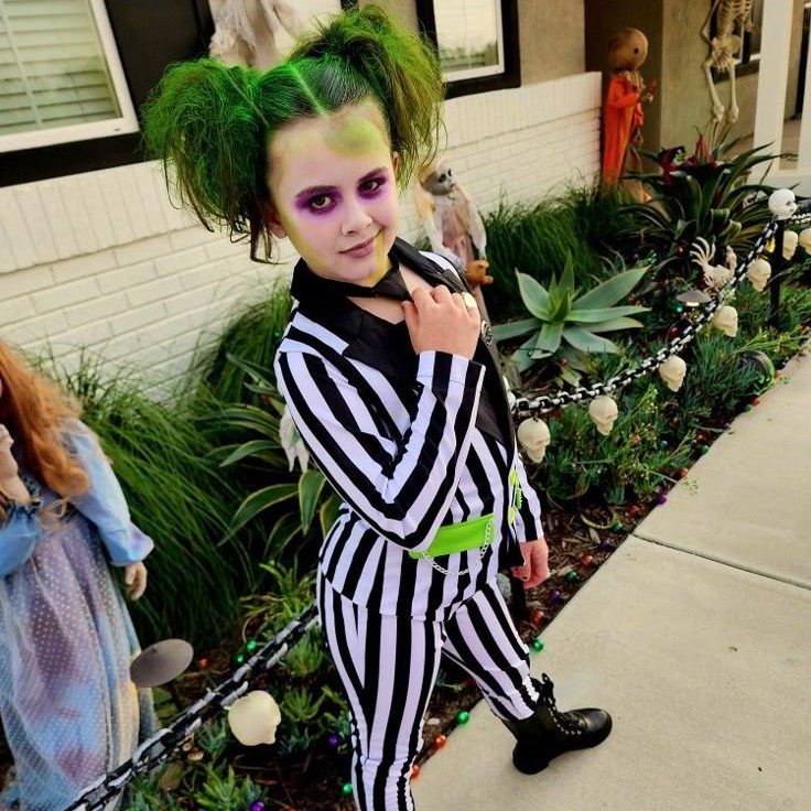 girl beetlejuice costume