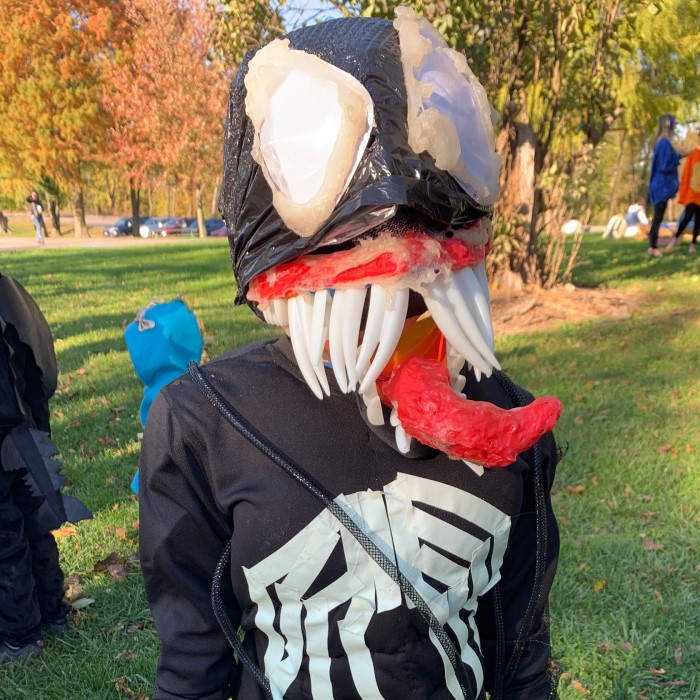 venom costume kids