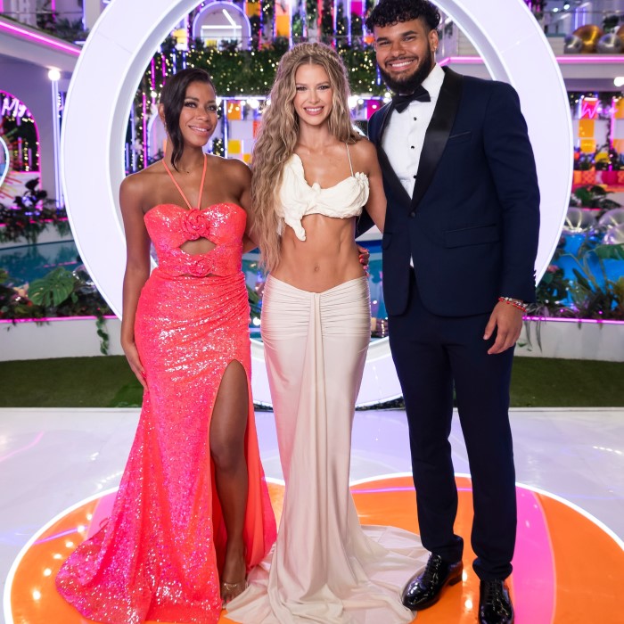 Love Island reunion outfit