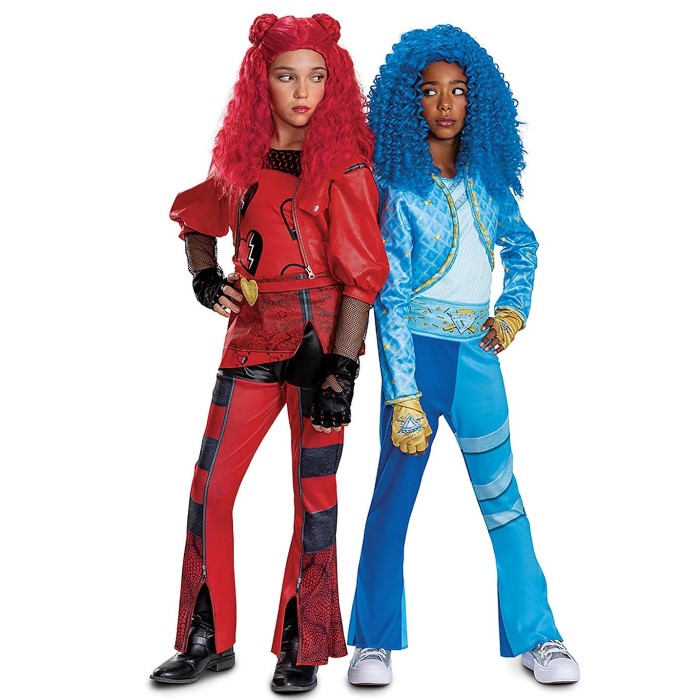 chloe charming costume
