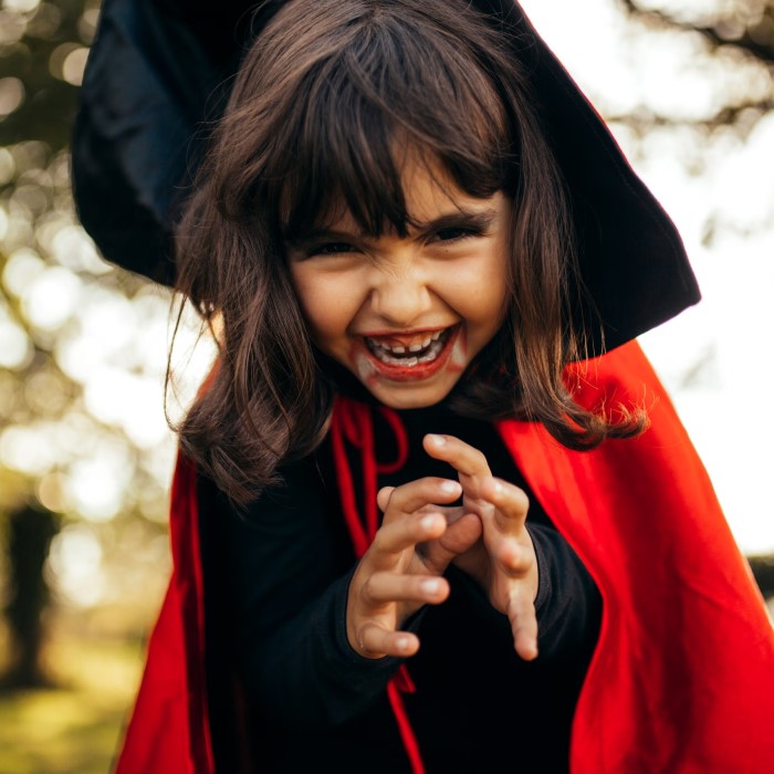 kids vampire costume