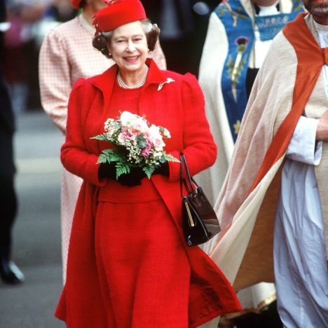 queen elizabeth costume