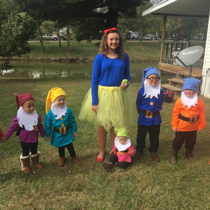 seven dwarfs costume