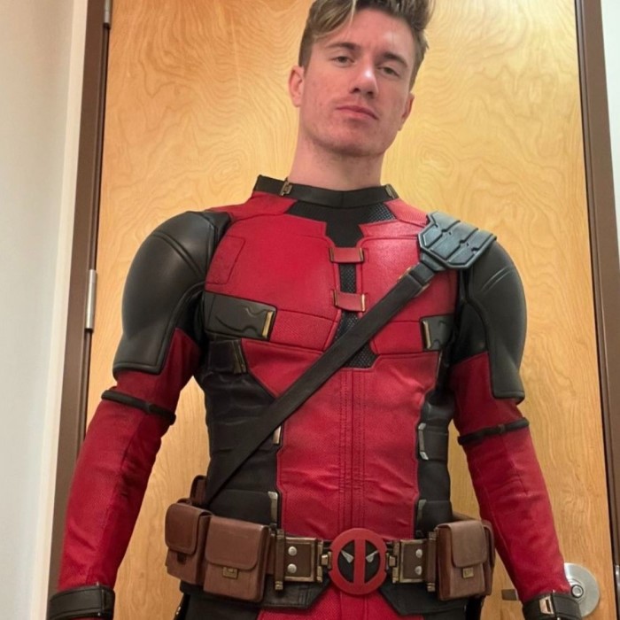 realistic deadpool costume