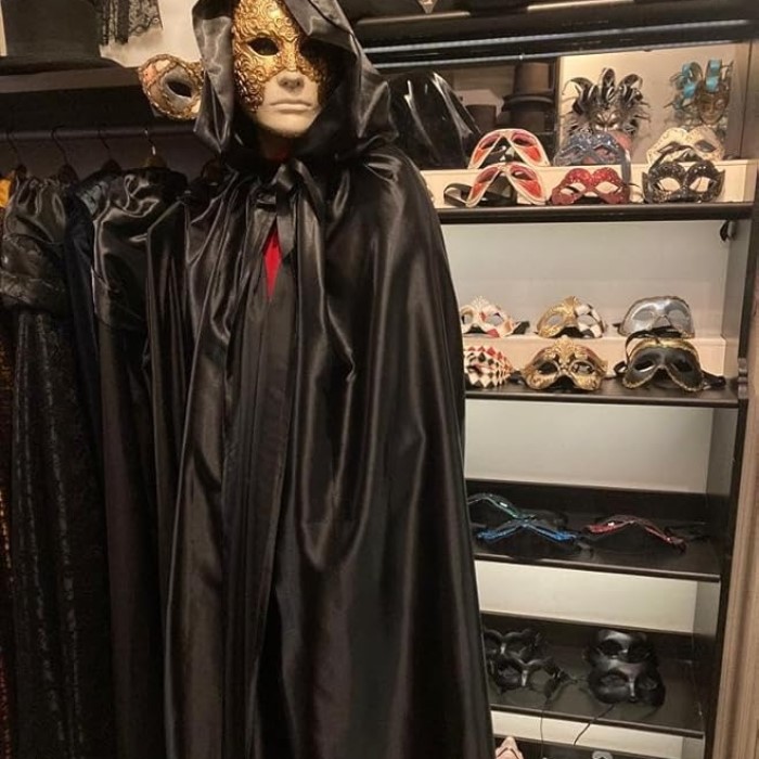 eyes wide shut costume
