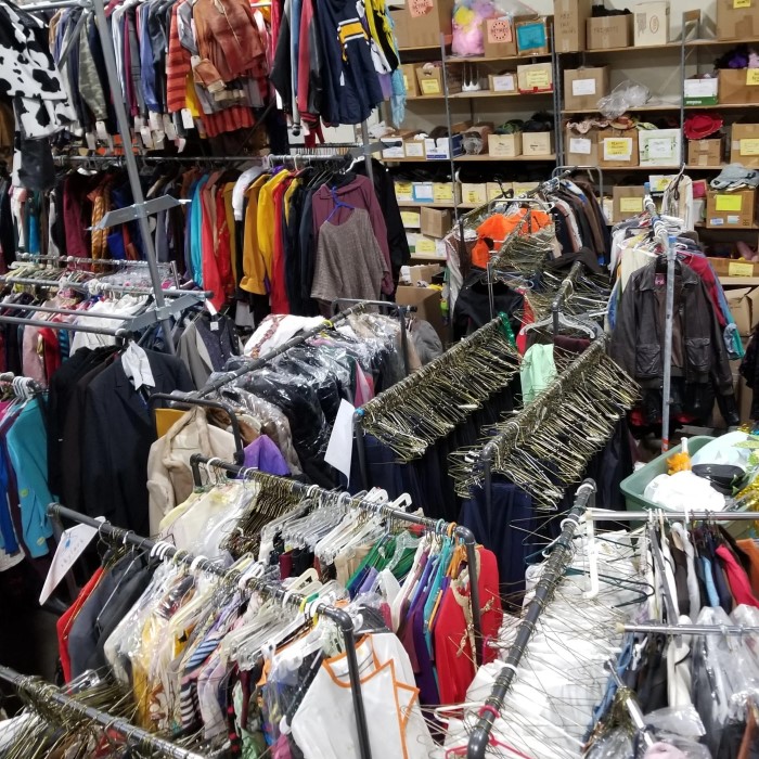 costume rentals near me