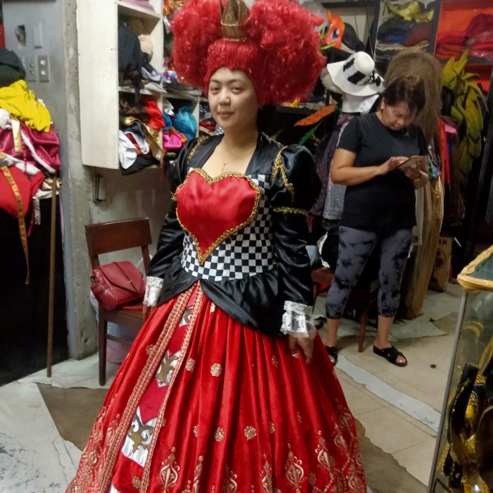 costume rentals near me