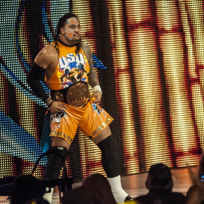 jey uso costume