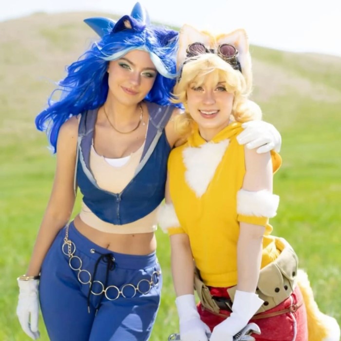 tails cosplay