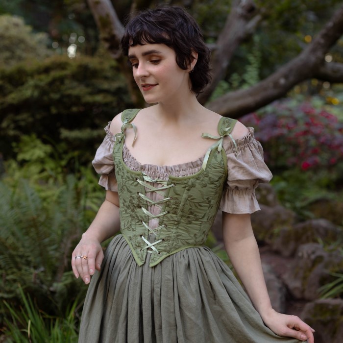 renaissance fair costume ideas