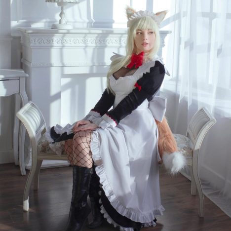maid cosplay