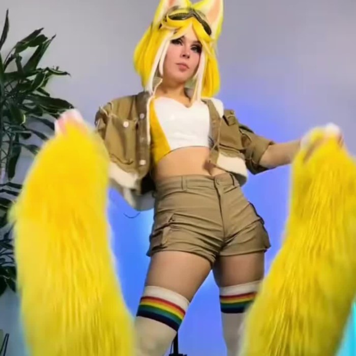 tails cosplay