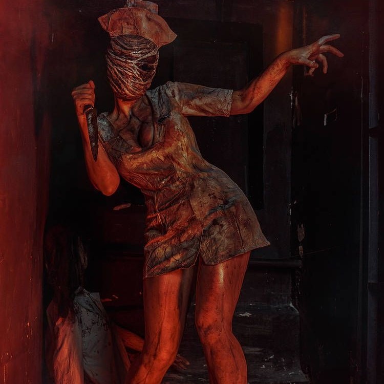 silent hill nurse cosplay