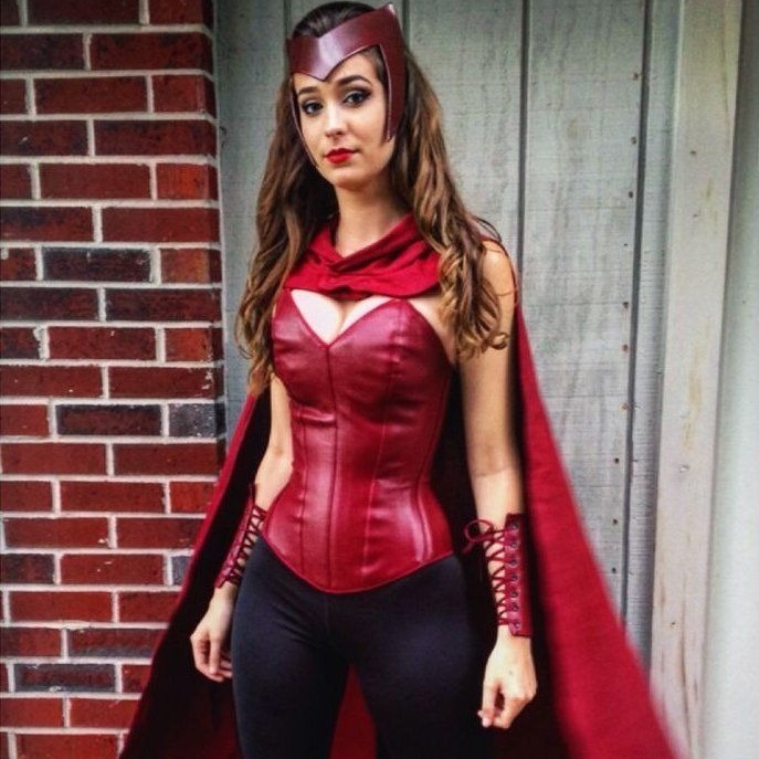 scarlet witch cosplay