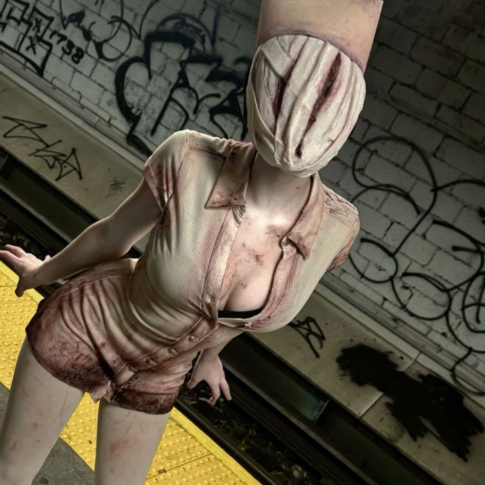 silent hill nurse cosplay