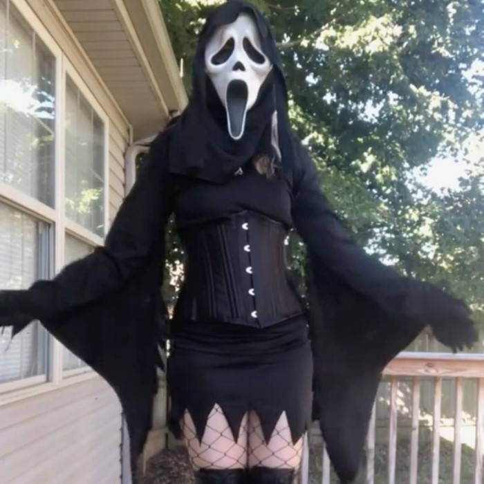 ghostface cosplay