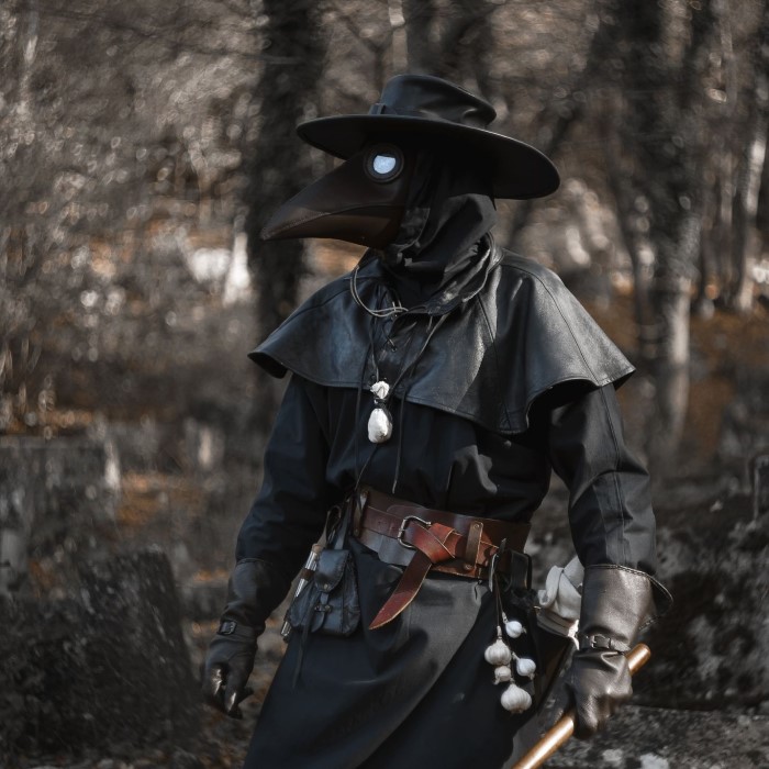 plague doctor cosplay