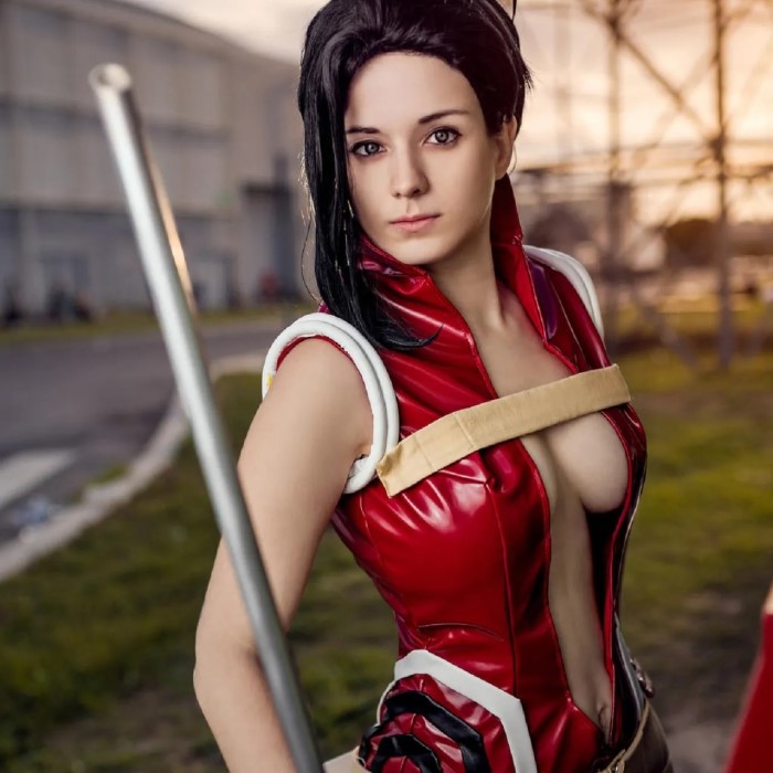 momo yaoyorozu cosplay