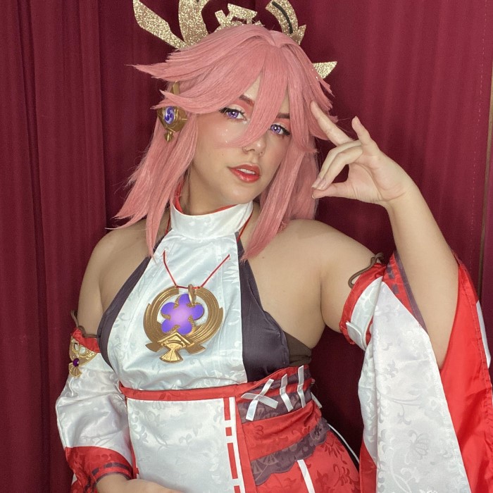 yae miko cosplay