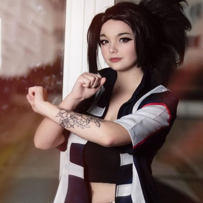momo yaoyorozu cosplay