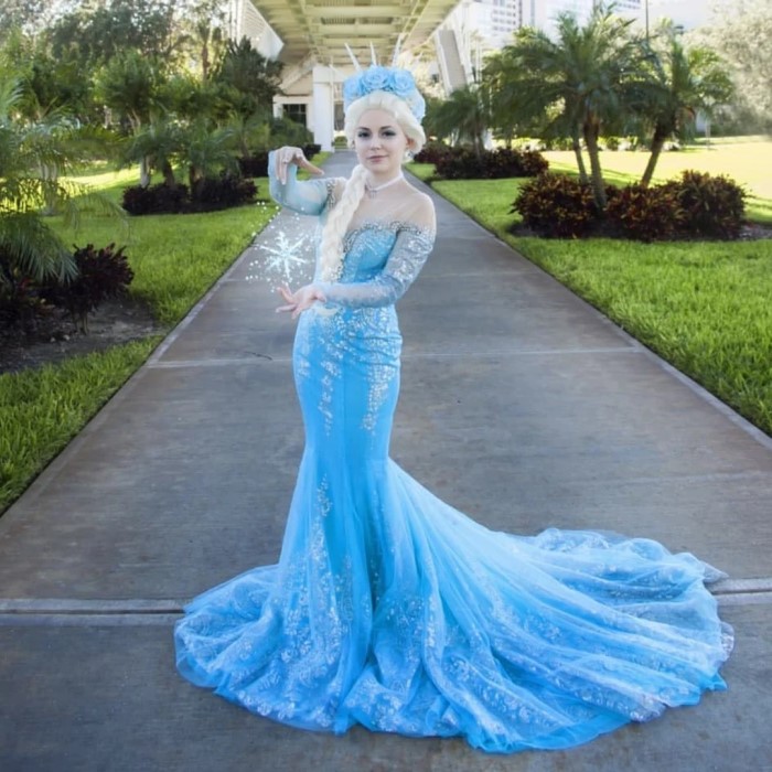elsa cosplay