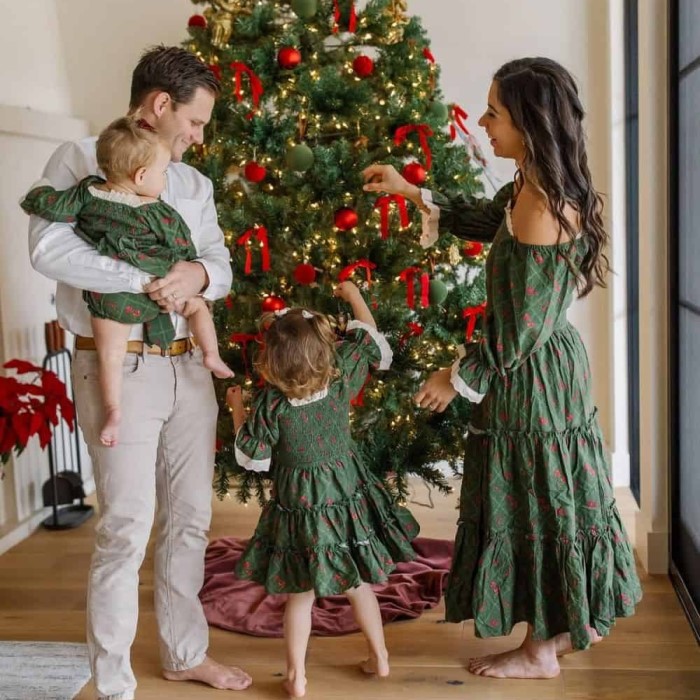 family christmas photo outfit ideas