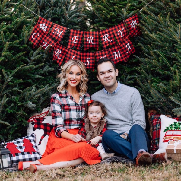 outfit christmas tree farm family pictures