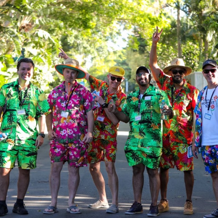 hawaiian christmas outfit