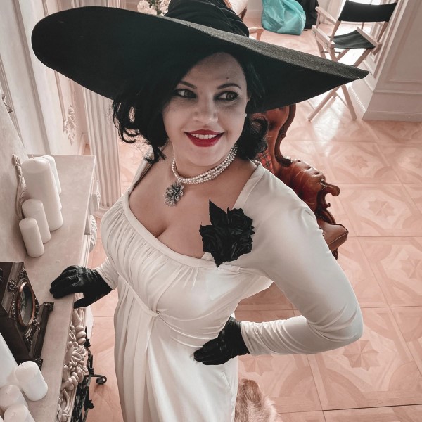 lady dimitrescu cosplay