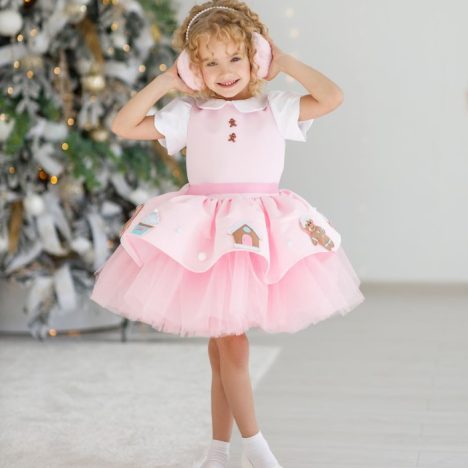 pink christmas outfit