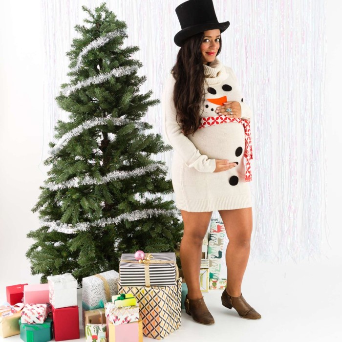 maternity christmas outfit