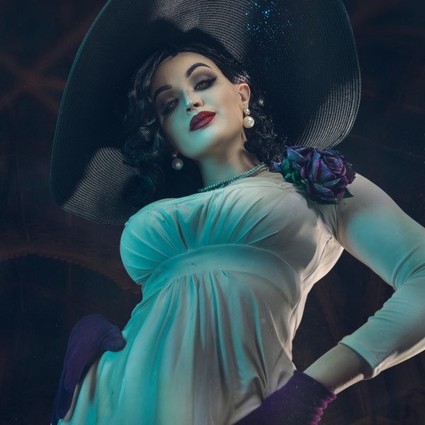 lady dimitrescu cosplay