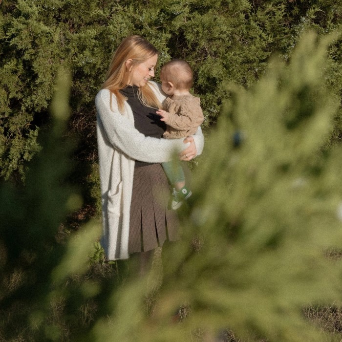 christmas photoshoot outfit ideas