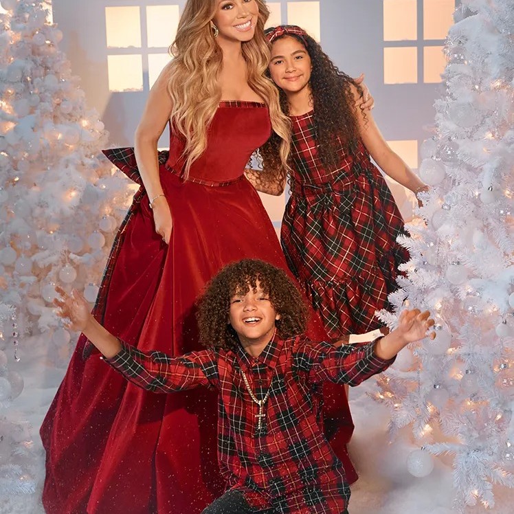 mariah carey christmas outfit