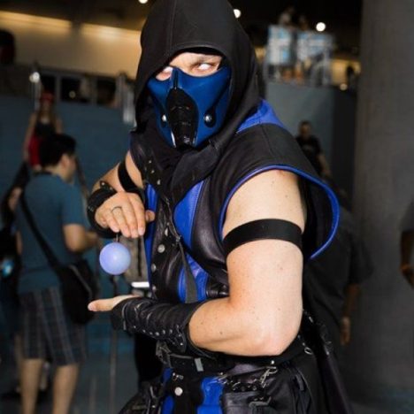 sub zero cosplay