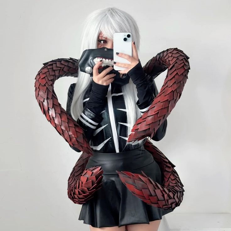 kaneki cosplay girl