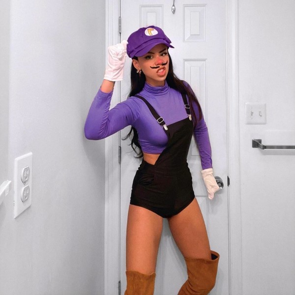 waluigi cosplay