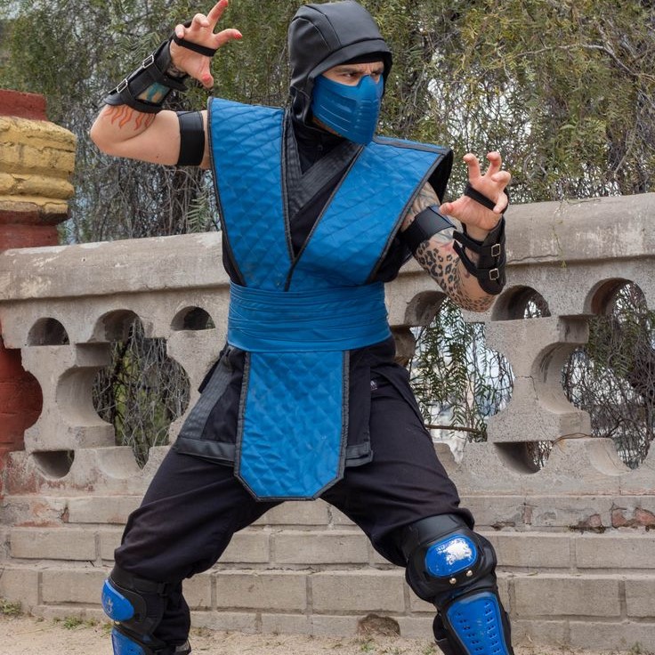 sub zero cosplay