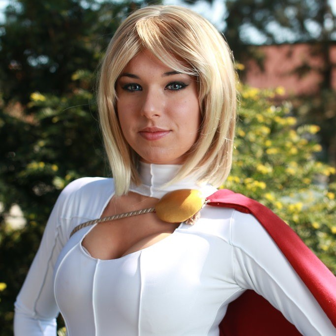 power girl cosplay