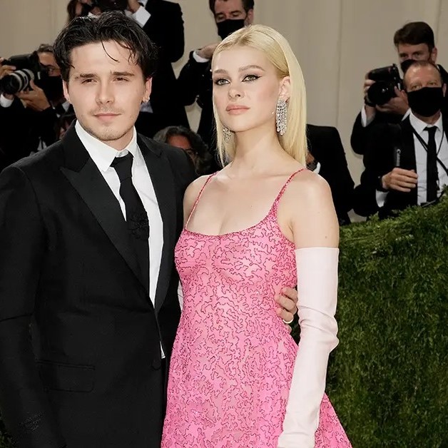 nicola peltz wedding dress