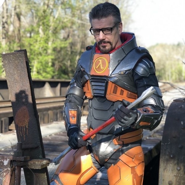 gordon freeman cosplay